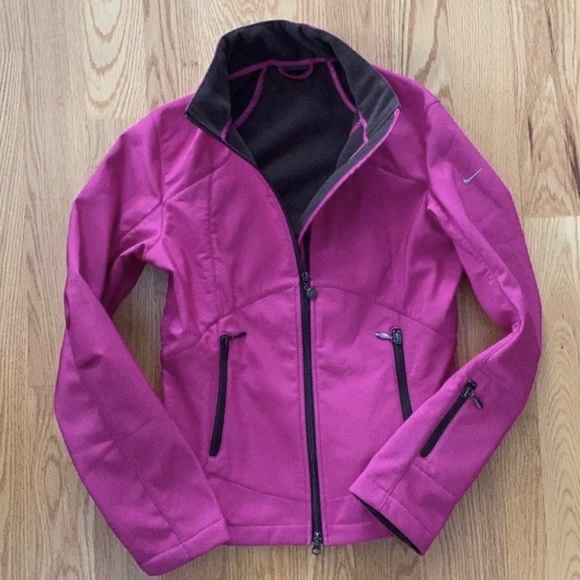 Women's NWOT Nike Weatherproof Workout Jacket (M) - Picture 12 of 12